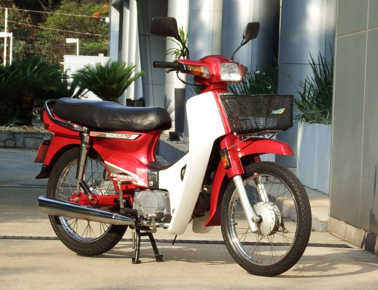 Honda C 100 Dream