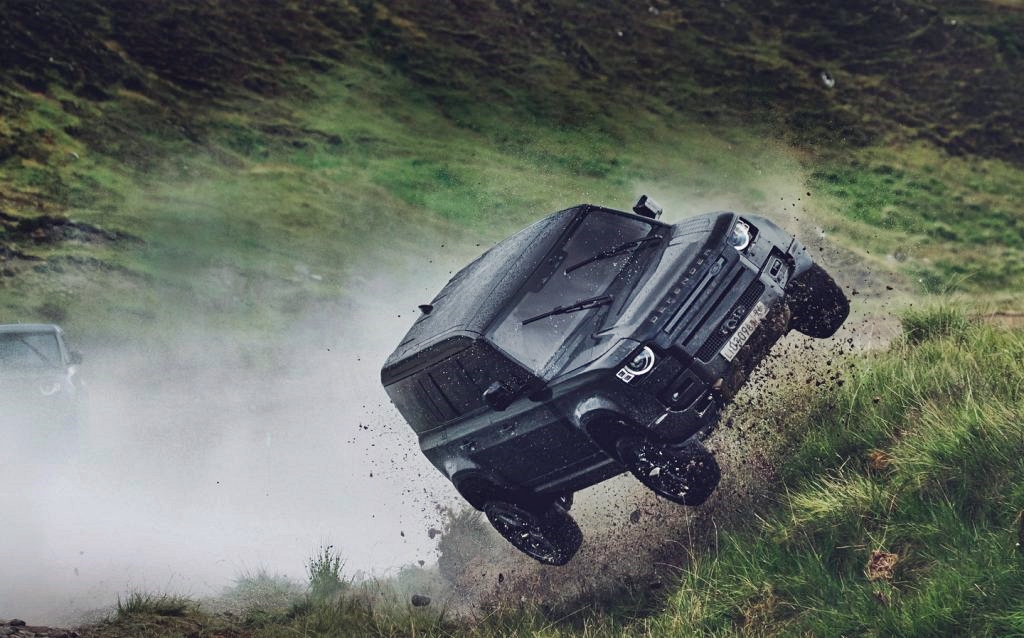 Bond 05 1024x638 007 carros