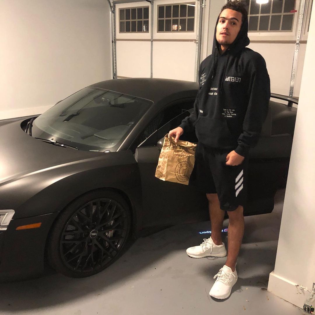 Trae Young Audi R8 estrelas NBA