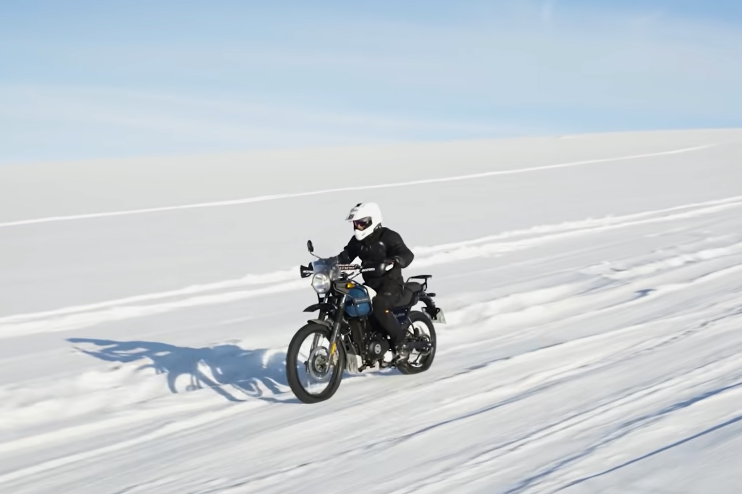 2. Royal Enfield Polo Sul