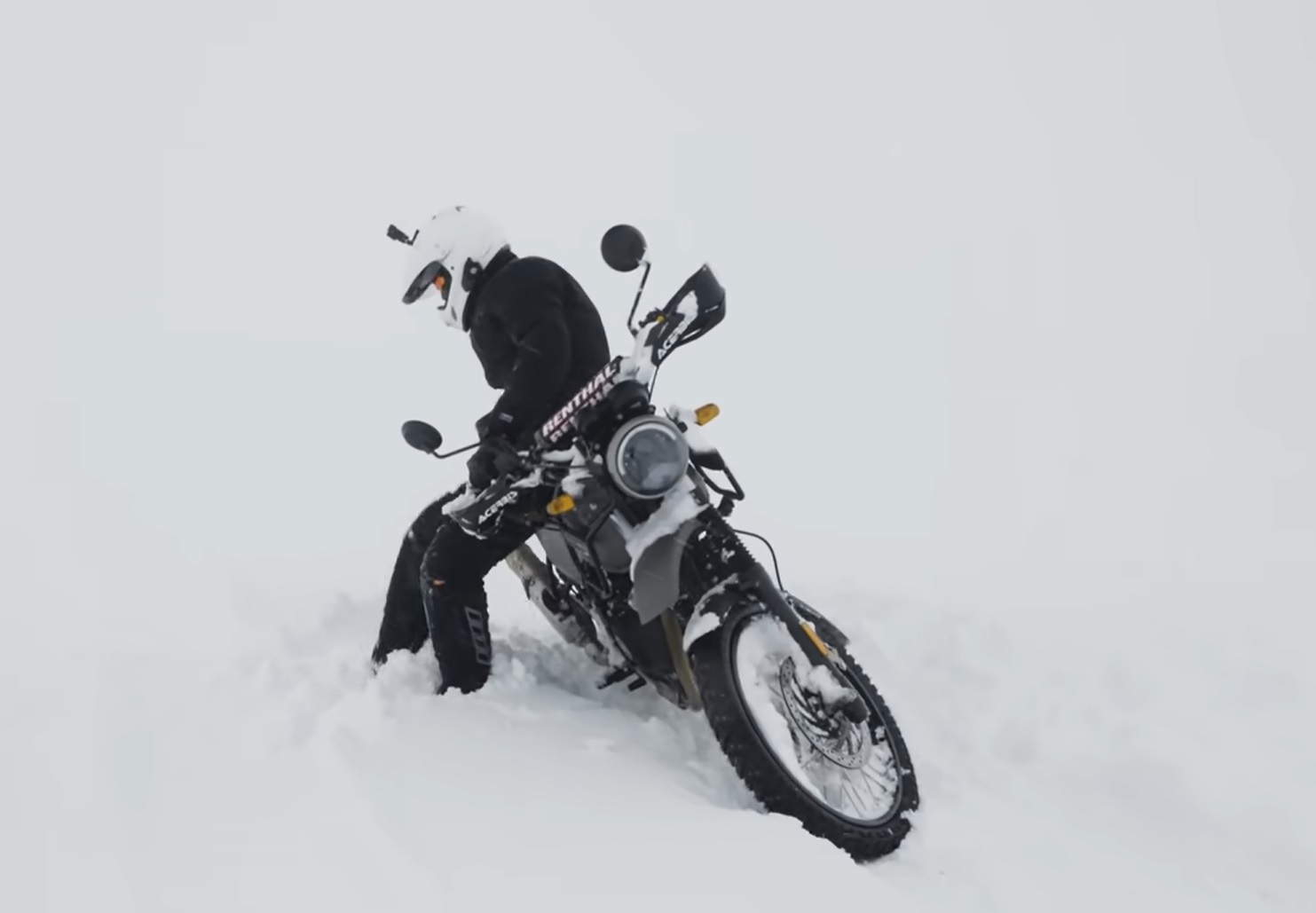 3. Royal Enfield Polo Sul