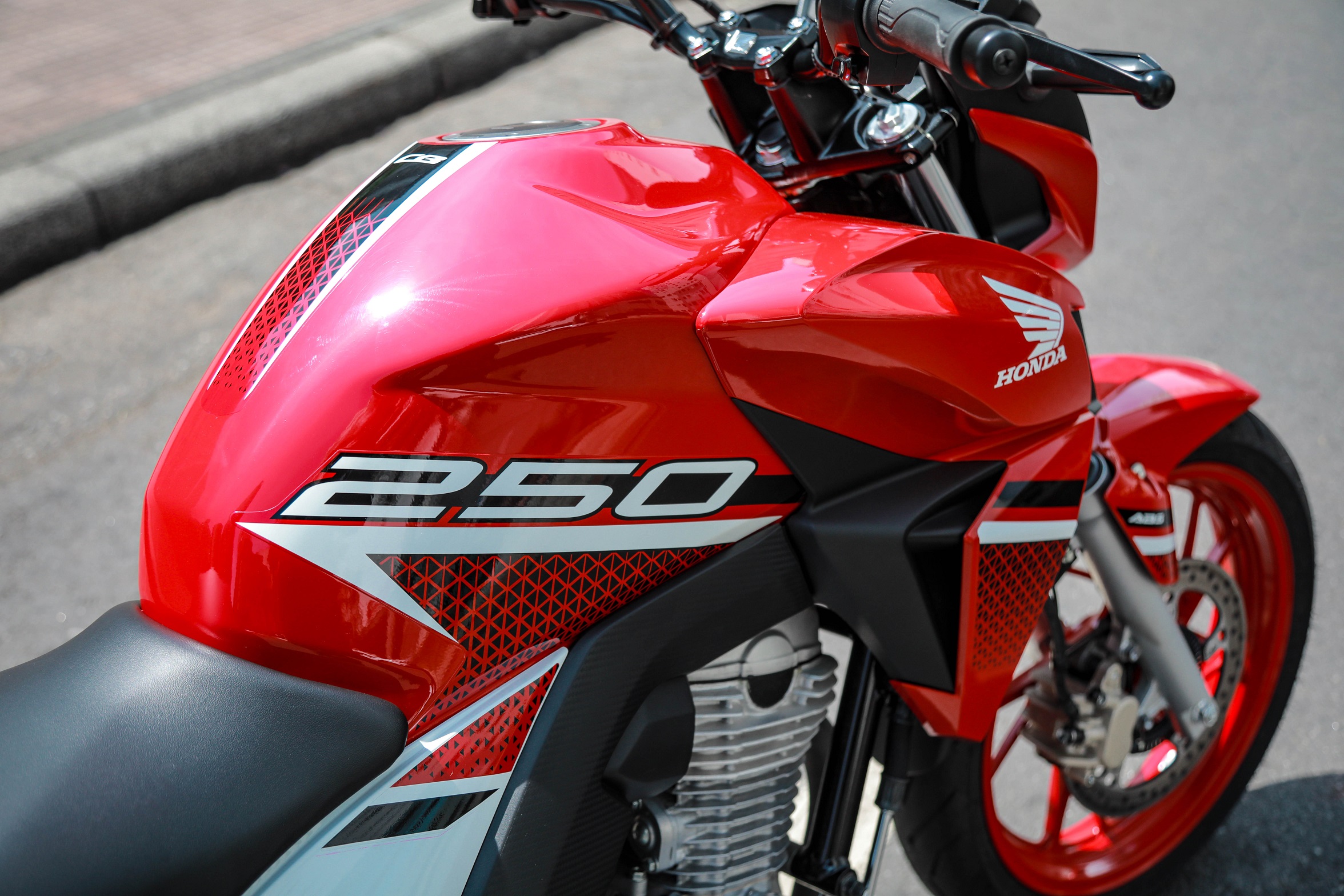 CB 250 Twister Honda Lança a Linha 2022