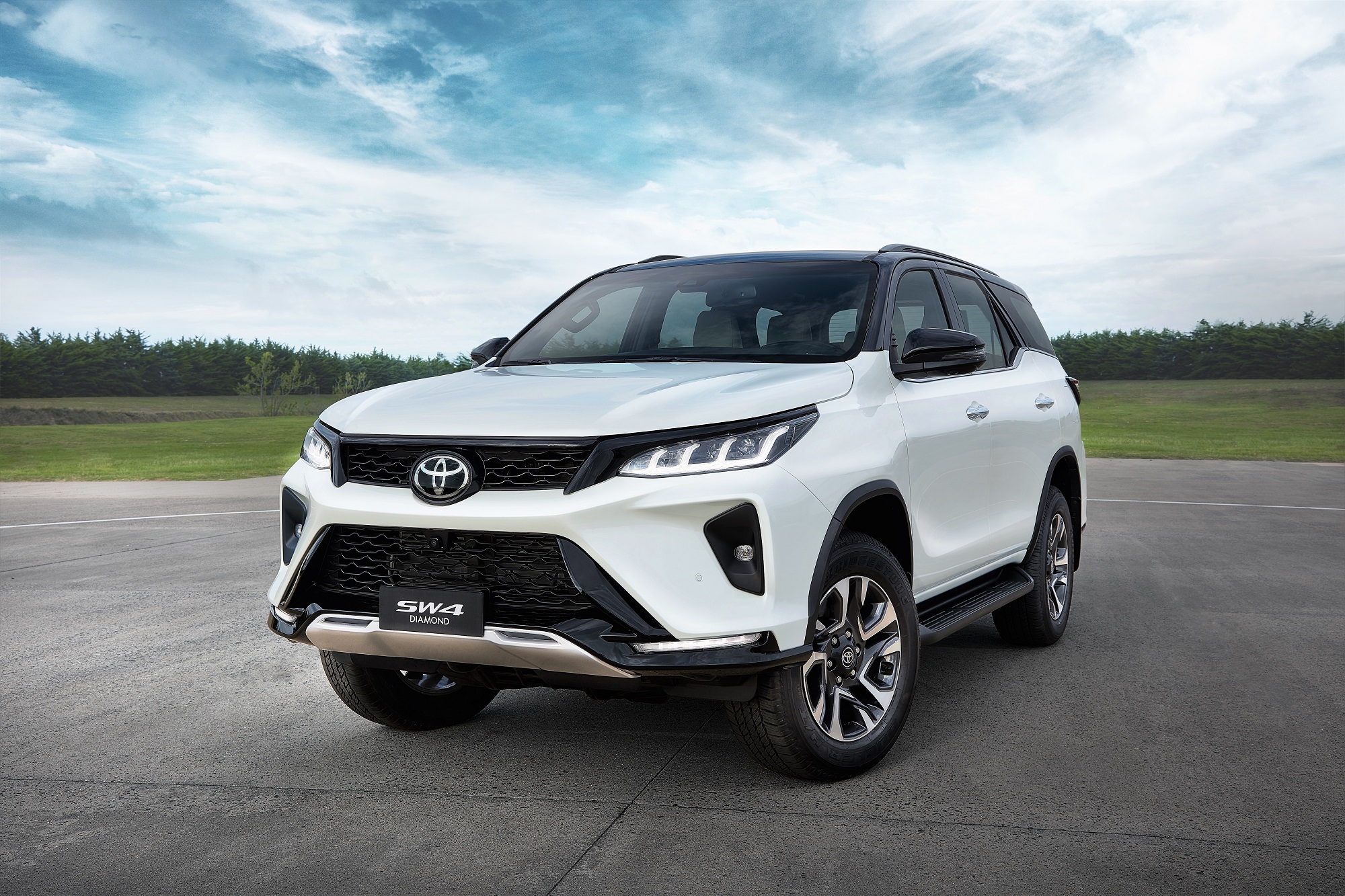 Toyota SW4 Diamond é novidade da linha 2022 do SUV