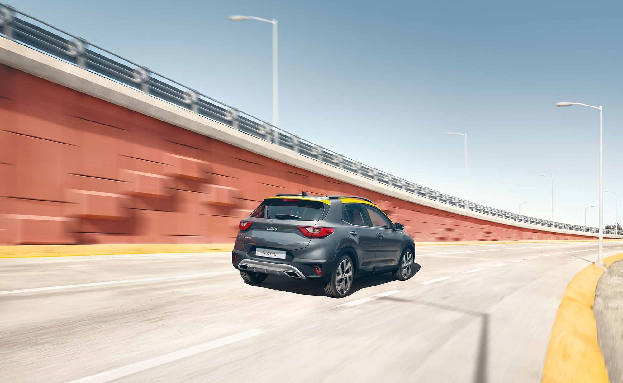 Kia Stonic Traseira carros híbridos mais baratos do Brasil
