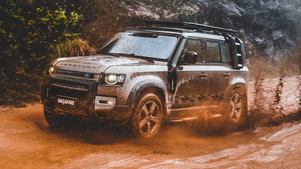Land Rover Defender 110 Onçafari 2022 Visão Frontal E Lateral Off Road (25)