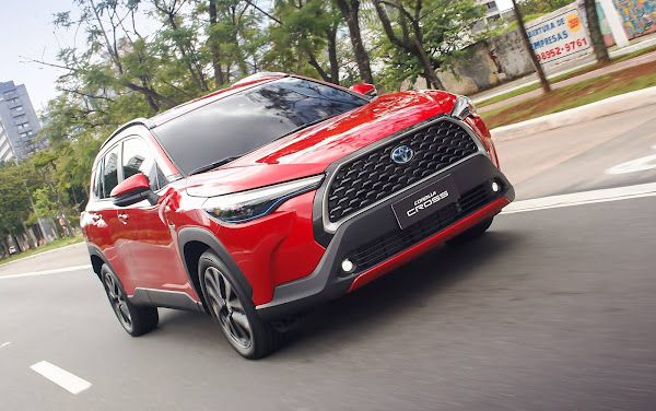2. Toyota Corolla Cross Hybrid 2022