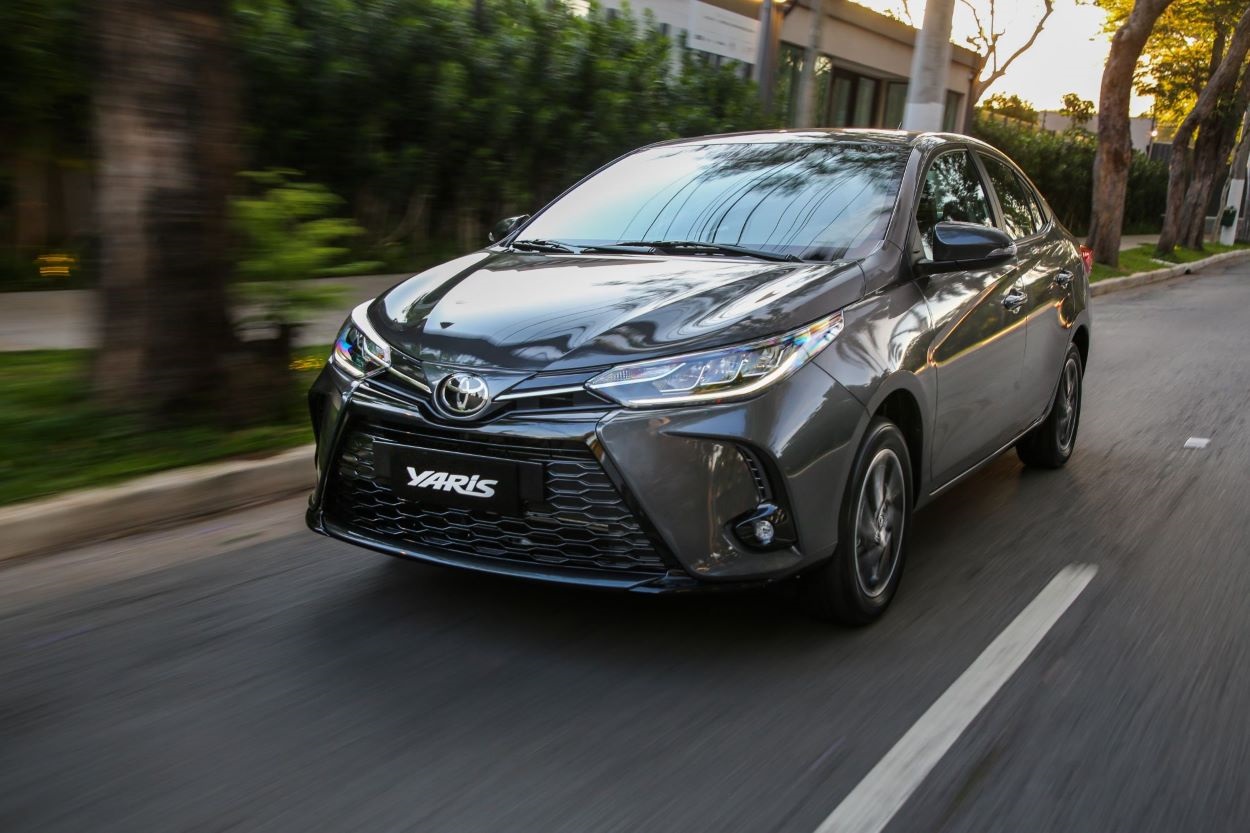 Toyota Yaris 2023 13 Novo - adversário do Honda City