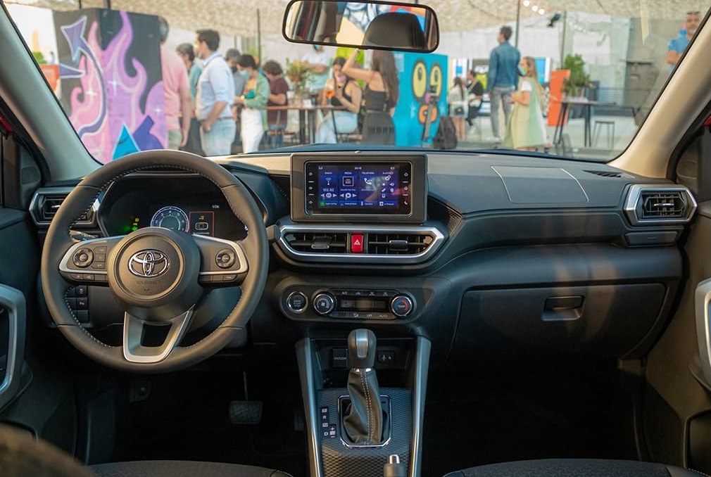 Toyota Raize Foto 3