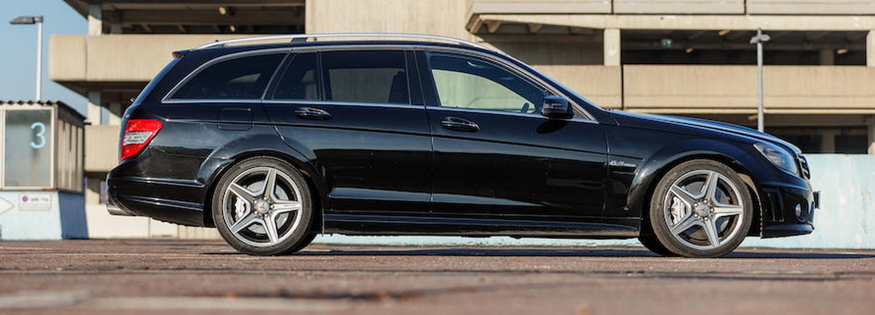  Depois de Michael Schumacher, a Mercedes C63 AMG Touring teve outros dois proprietários
