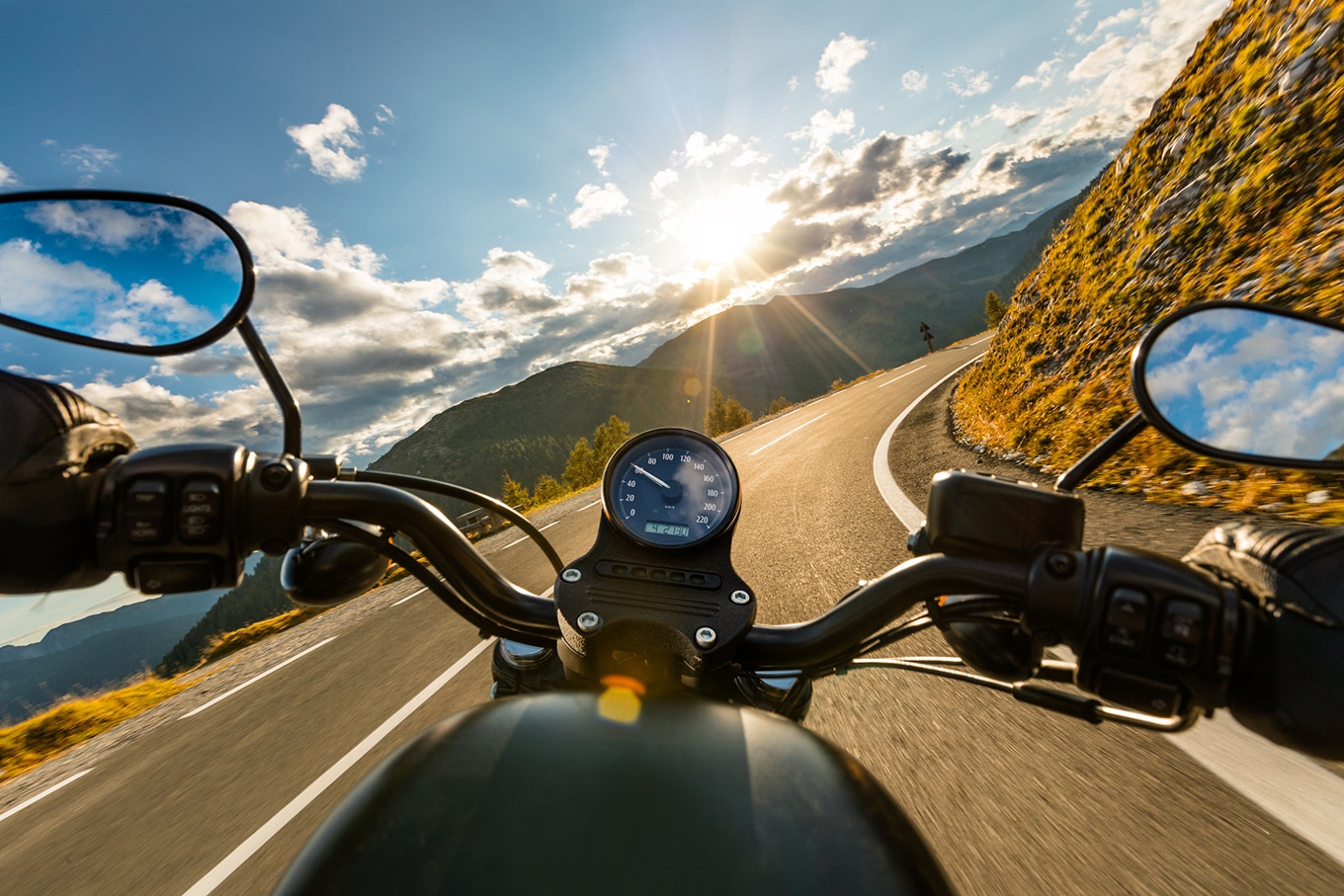Viagem de moto: roteiro e moto têm que combinar