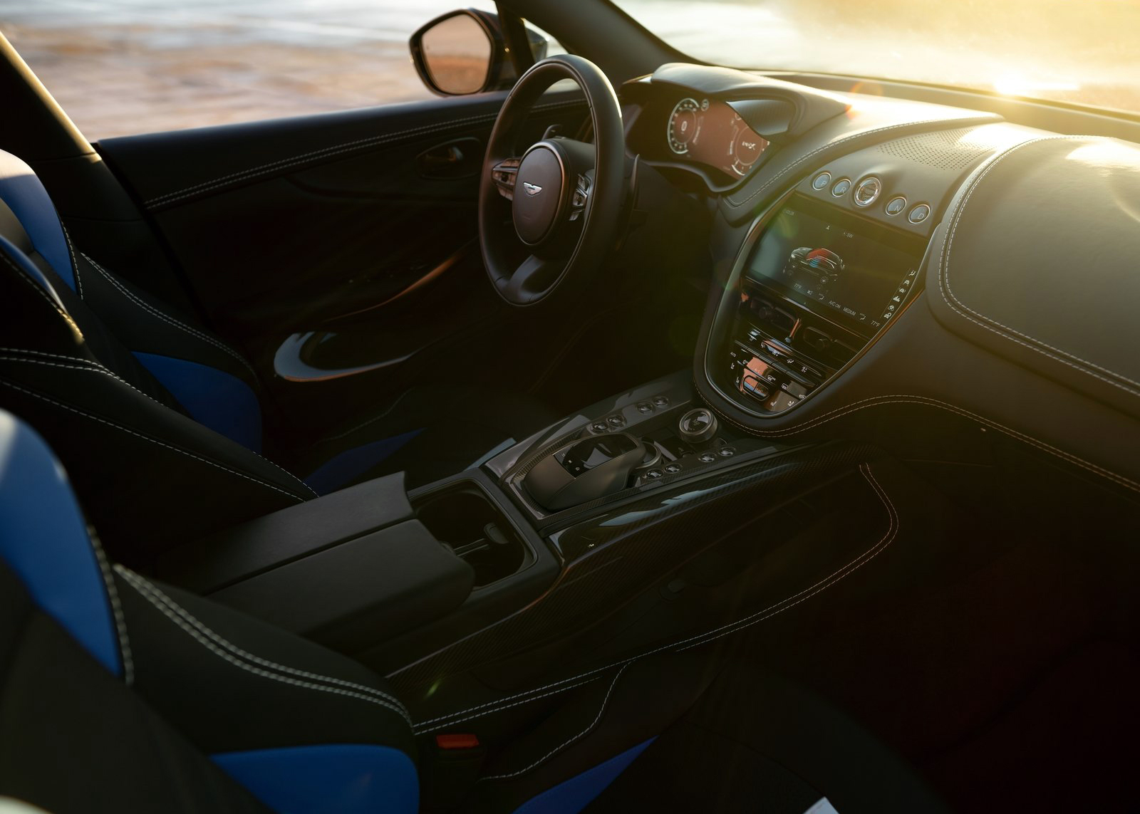 Aston Martin Dbx707 Painel