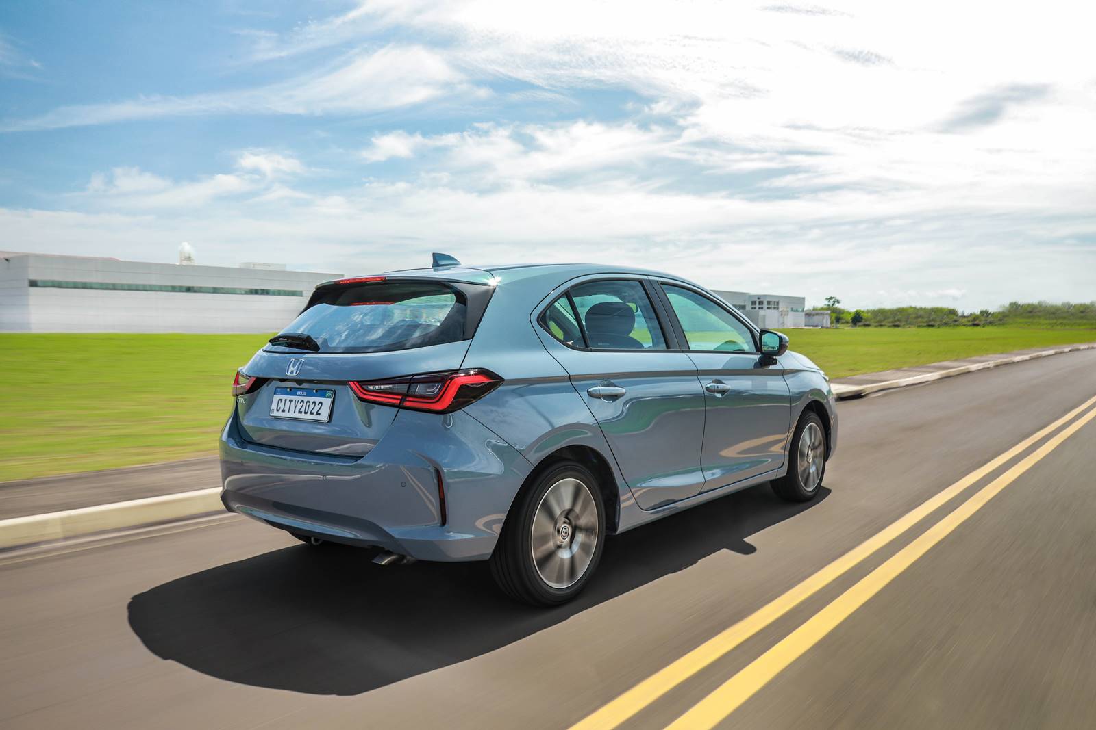 City Hatch 2022 (6) - comparativo Honda City x Toyota Yaris
