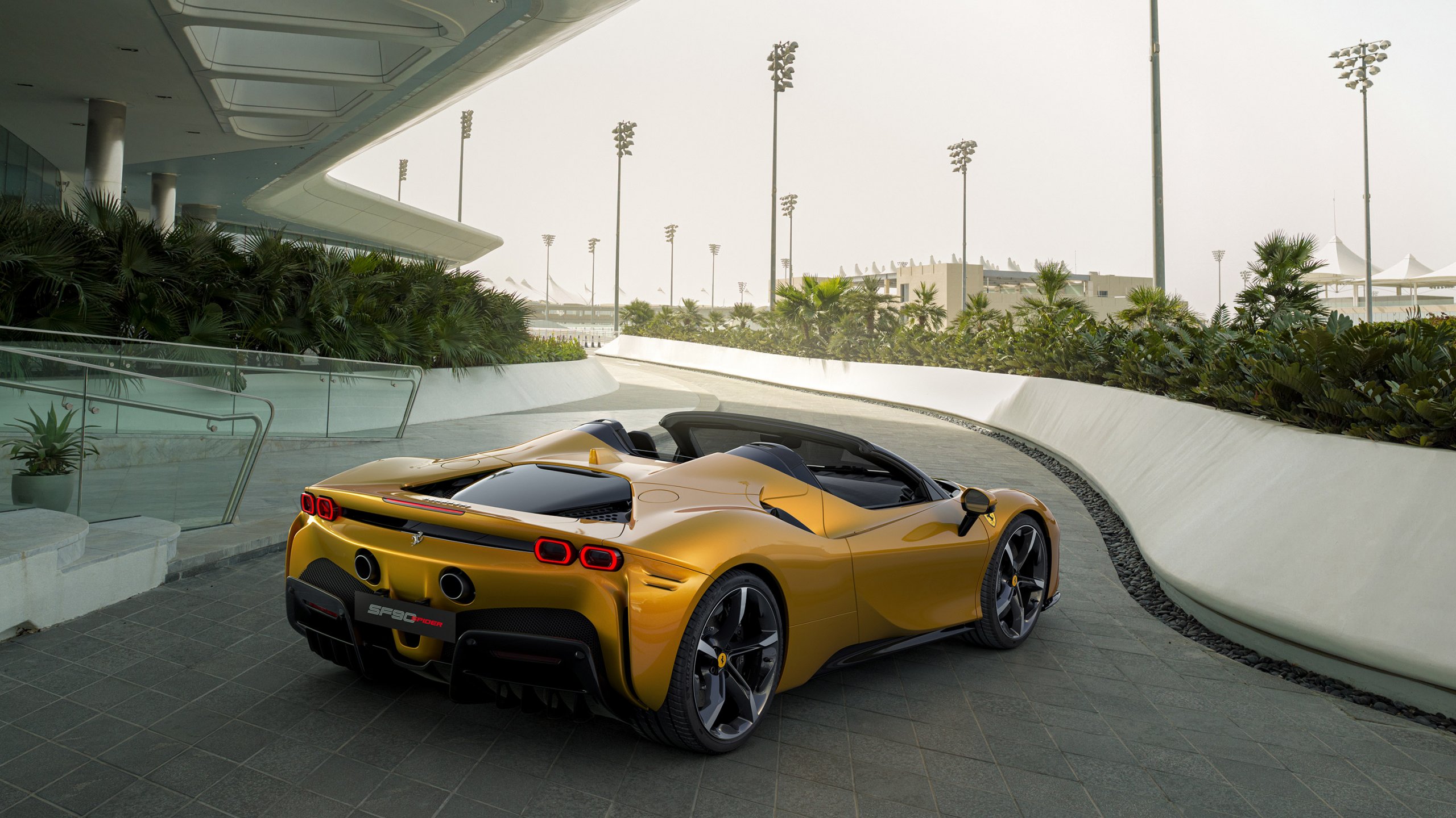 Ferrari SF90 Spider tem o preço revelado R 8,4 milhões