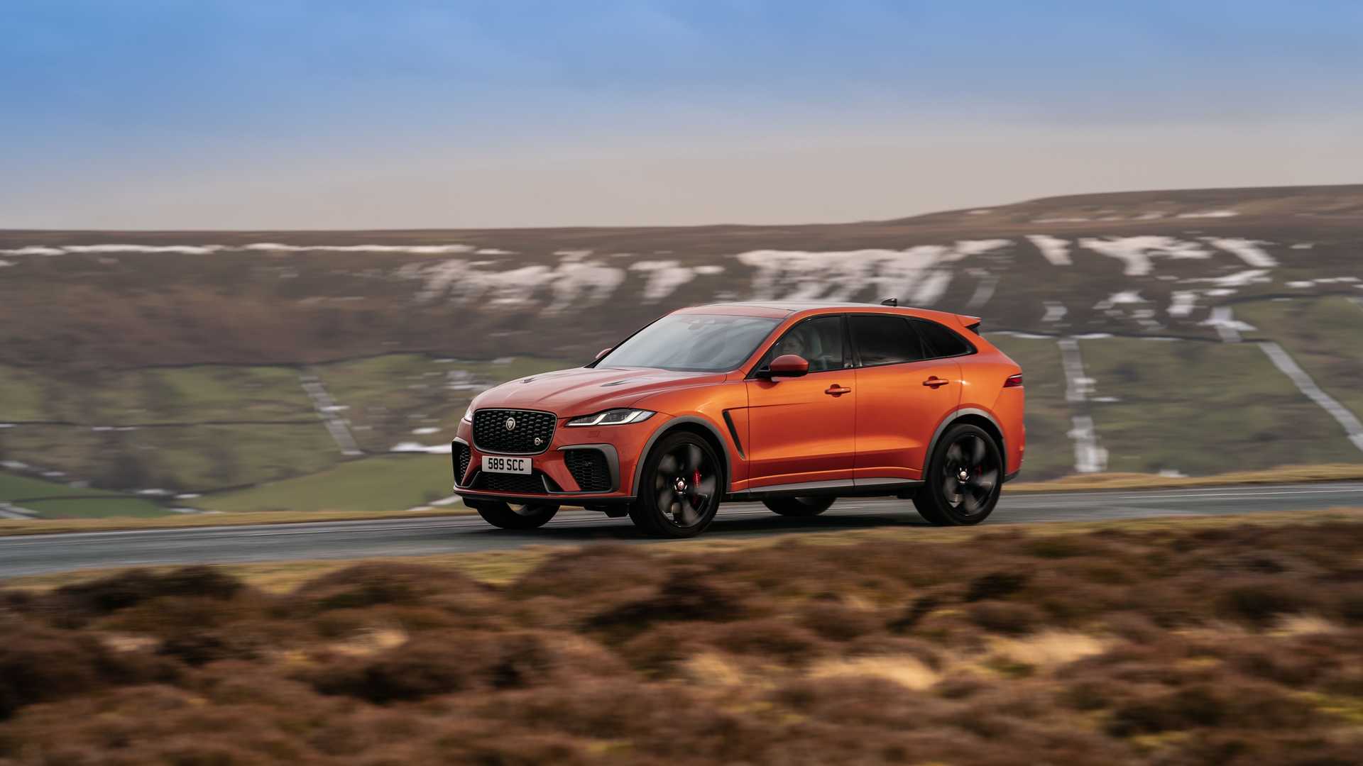 Jaguar F-Pace SVR é empurrado por um motor 5.0 V8 e faz o 0 a 100 km/h em 4 segundos