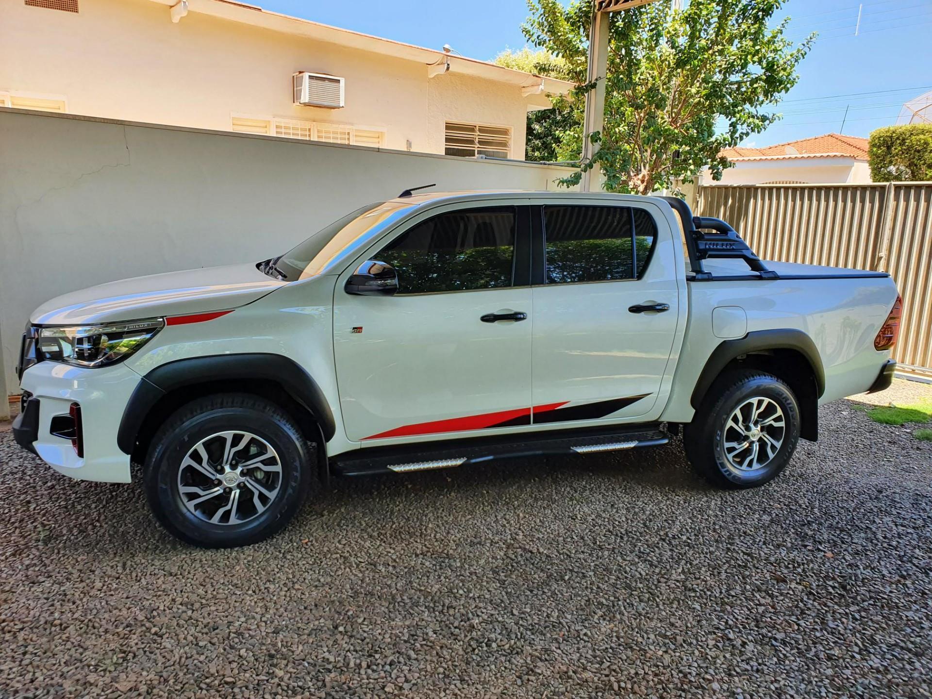 Toyota Hilux 4.0 V6 Gr Sport 4x4 Cd Gasolina Automatico Wmimagem15244970376 picapes médias