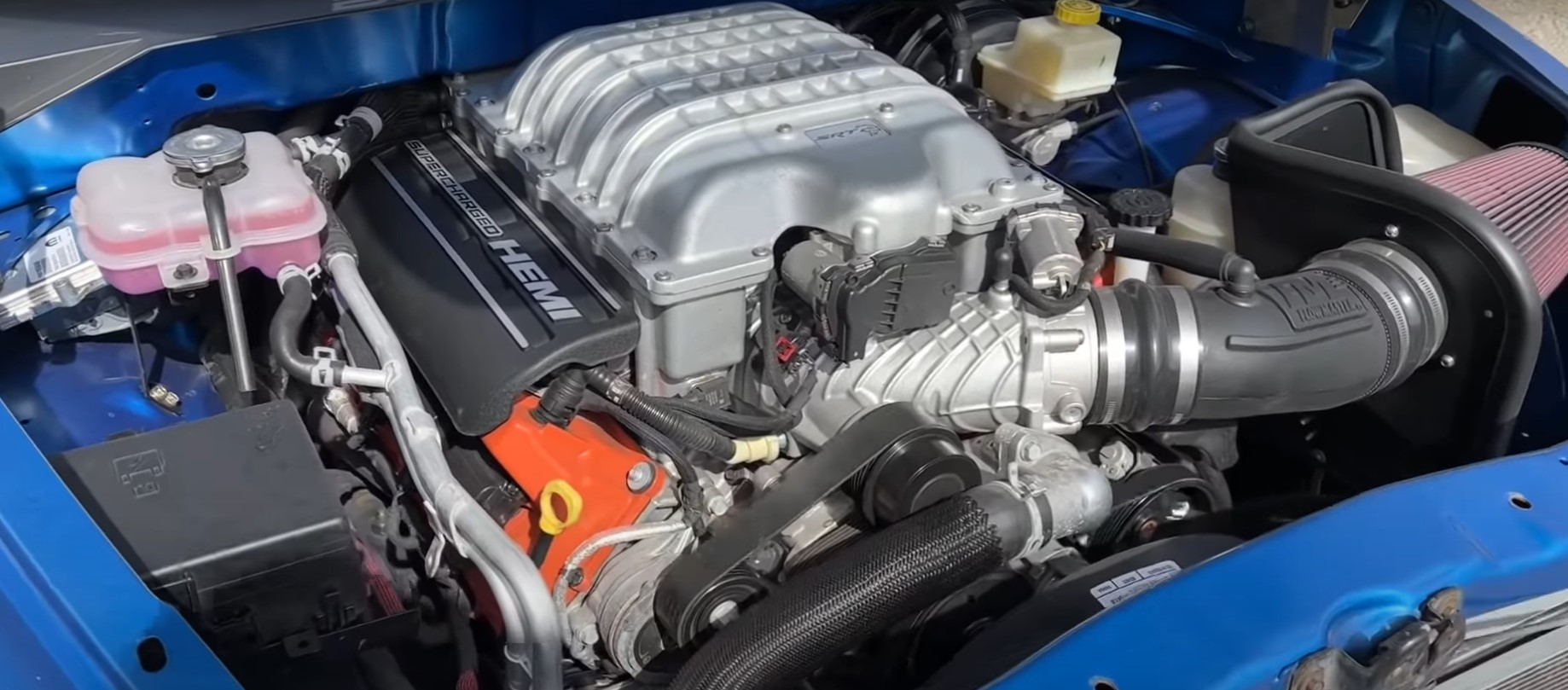 Motor 6.2 V8 Com Compressor Mecânico Gera 717 Cv E Quse 90 Kgf.m De Torque