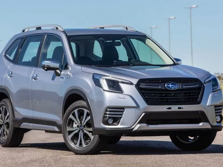 Subaru lança Forester e XV híbridos no Brasil