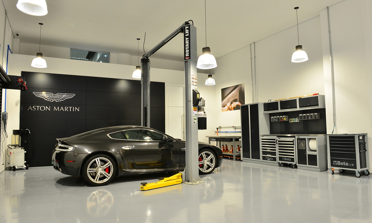 Aston Martin Concessionaria 4