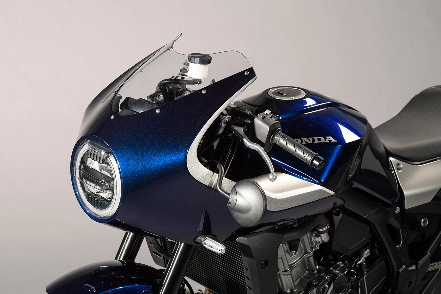 Honda-Hawk-11-0.jpg