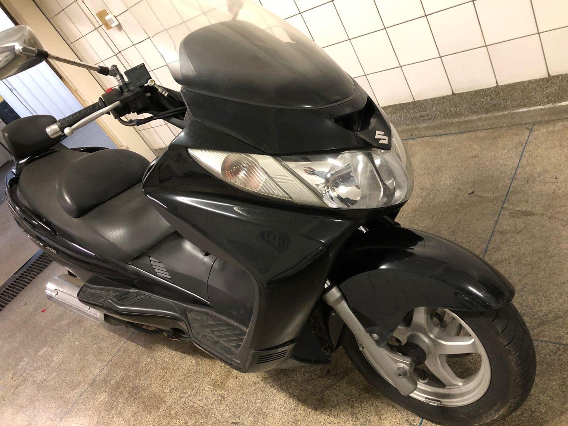 4. Suzuki Burgman 400i