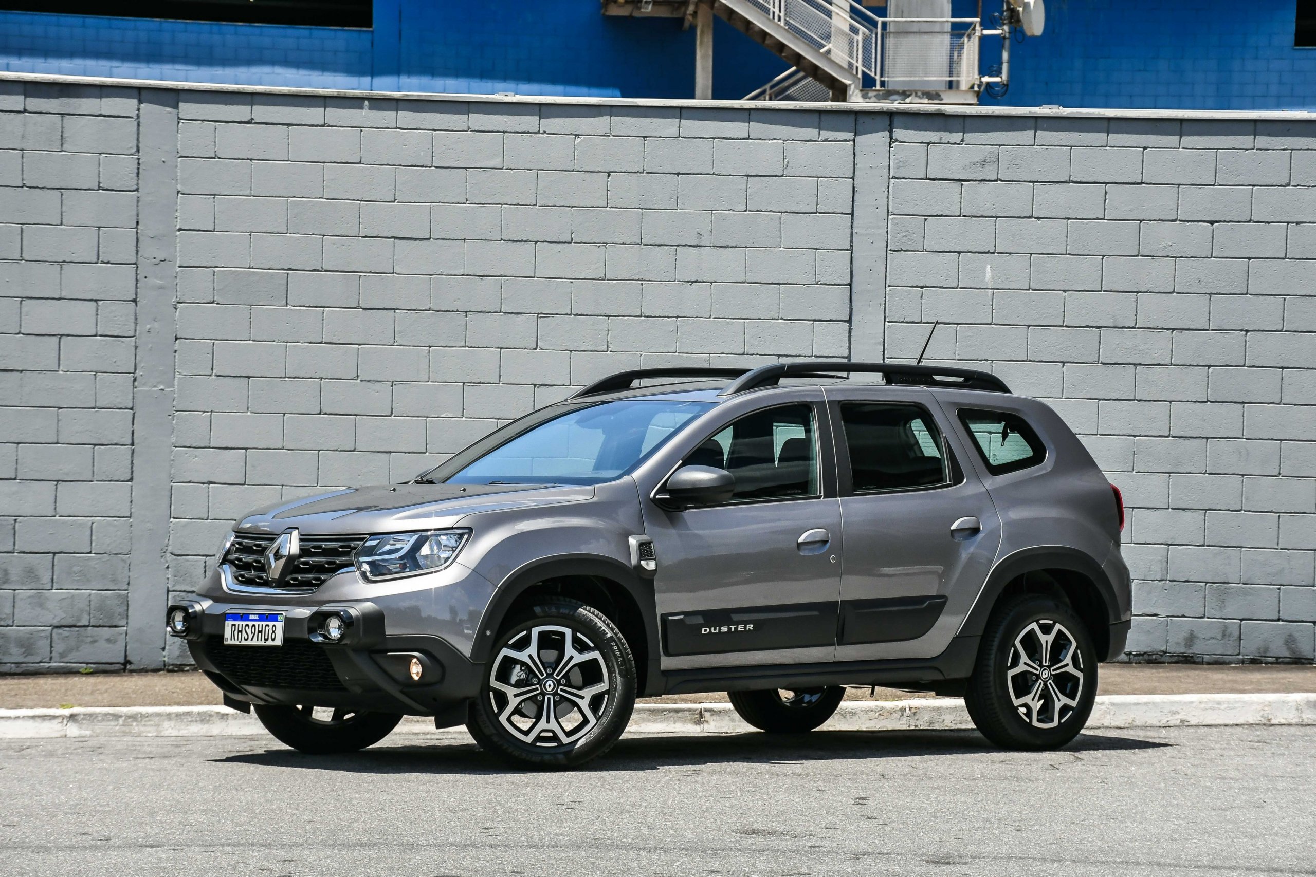 Renault Duster 1.3T foca no espaço e na robustez