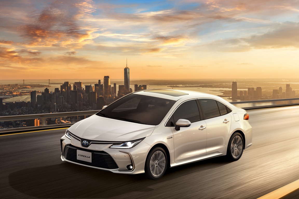 Corolla Altis Premium Hybrid 1 1