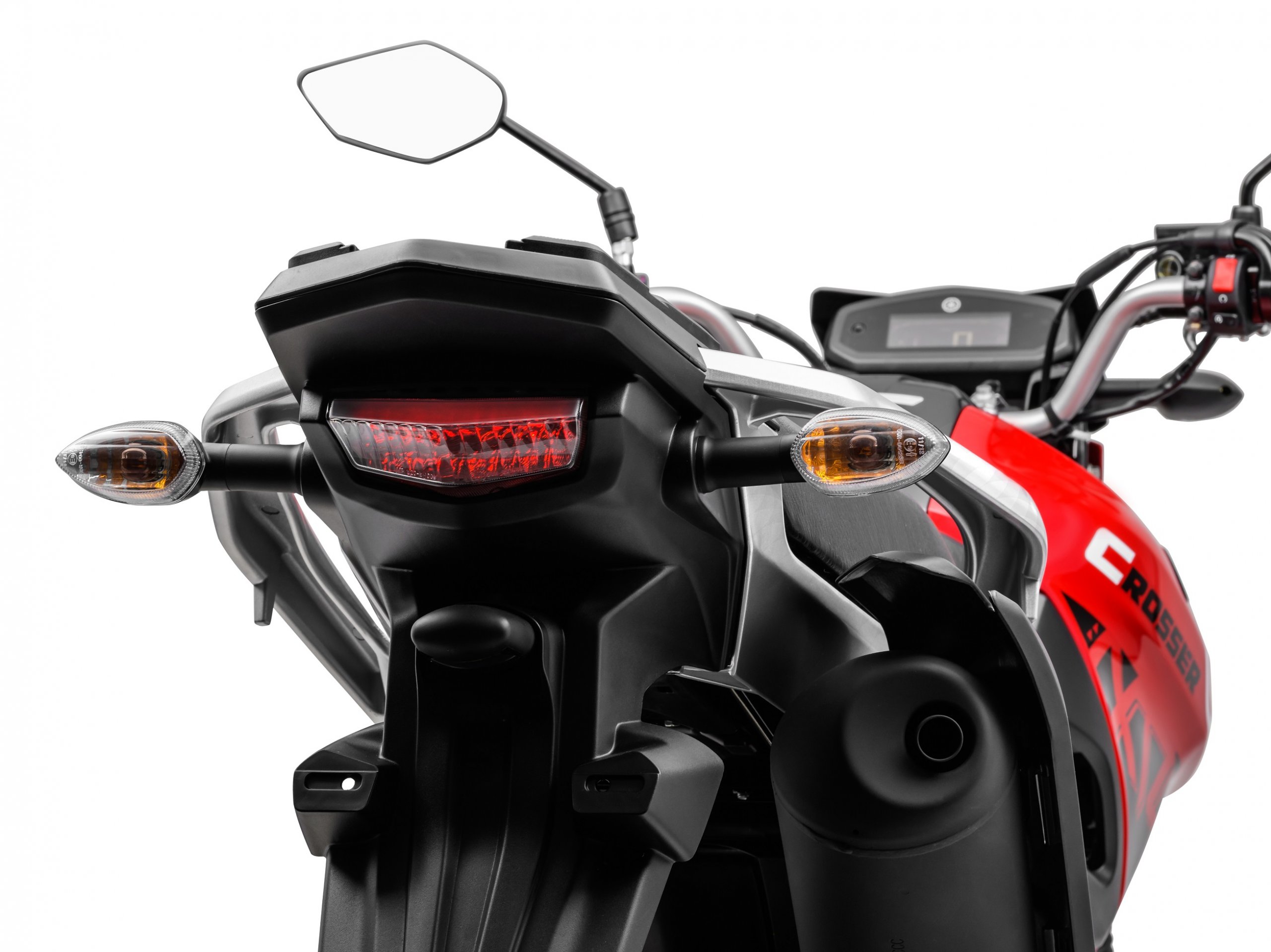 2023 Crosser 2628