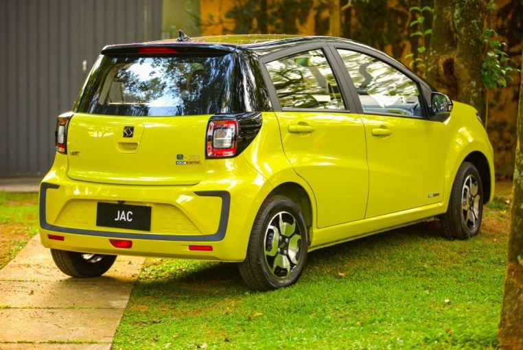 Foto 4 Kwid E-Tech x JAC E-JS1
