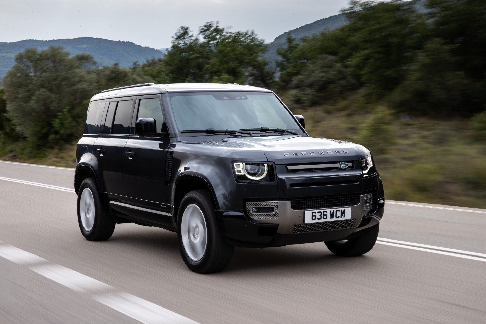 Land Rover Defender 2023