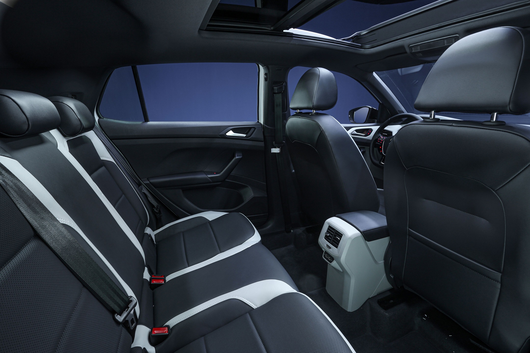 T Cross Bancos Traseiros