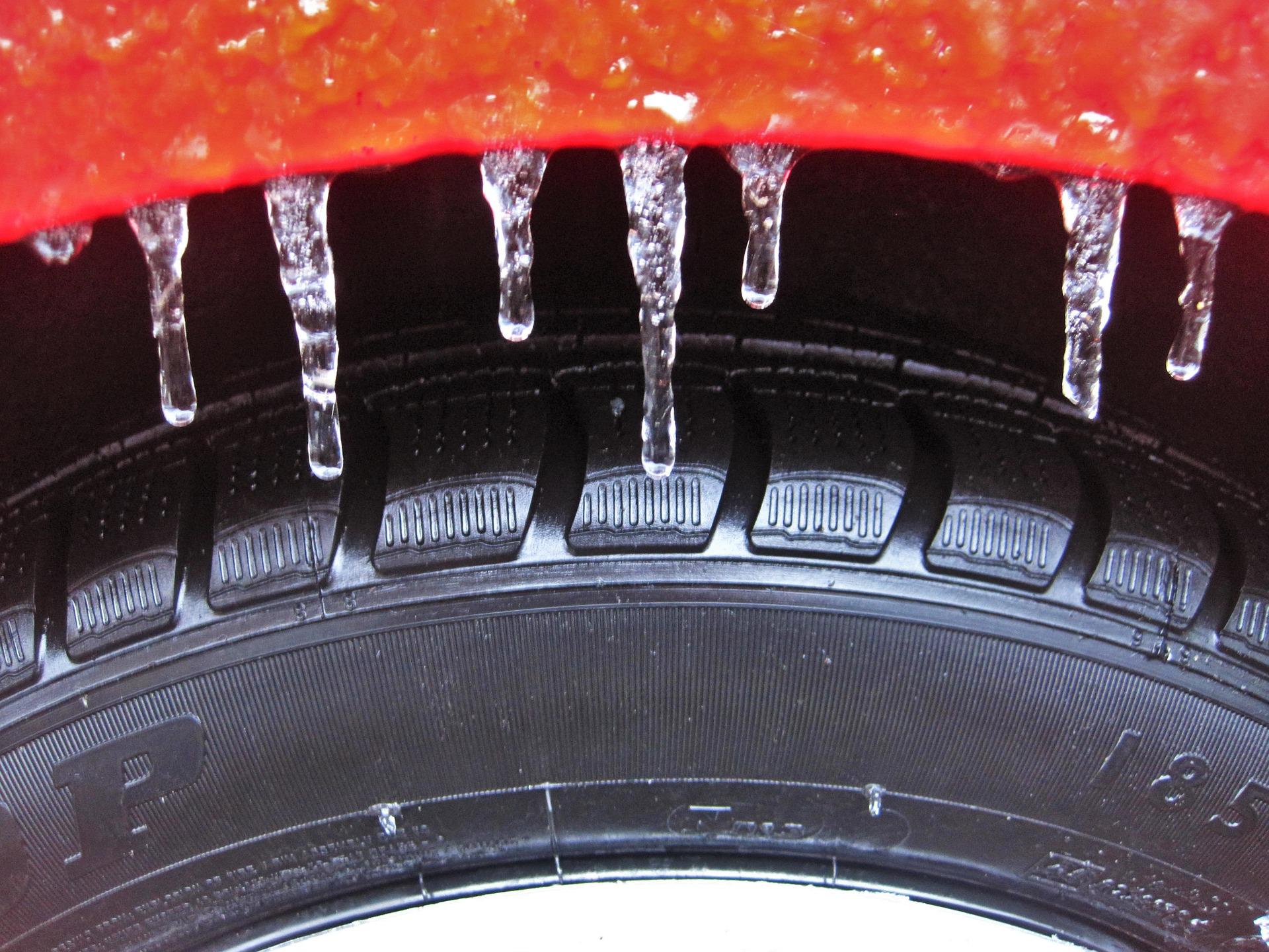 Pneus carro no frio