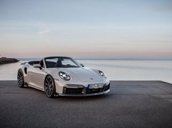 Preparadora Brabus cria Porsche 911 de 820 cv