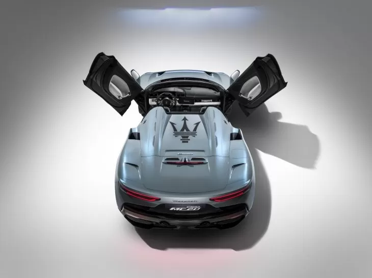 Novo Maserati tem vidro com transparência variável