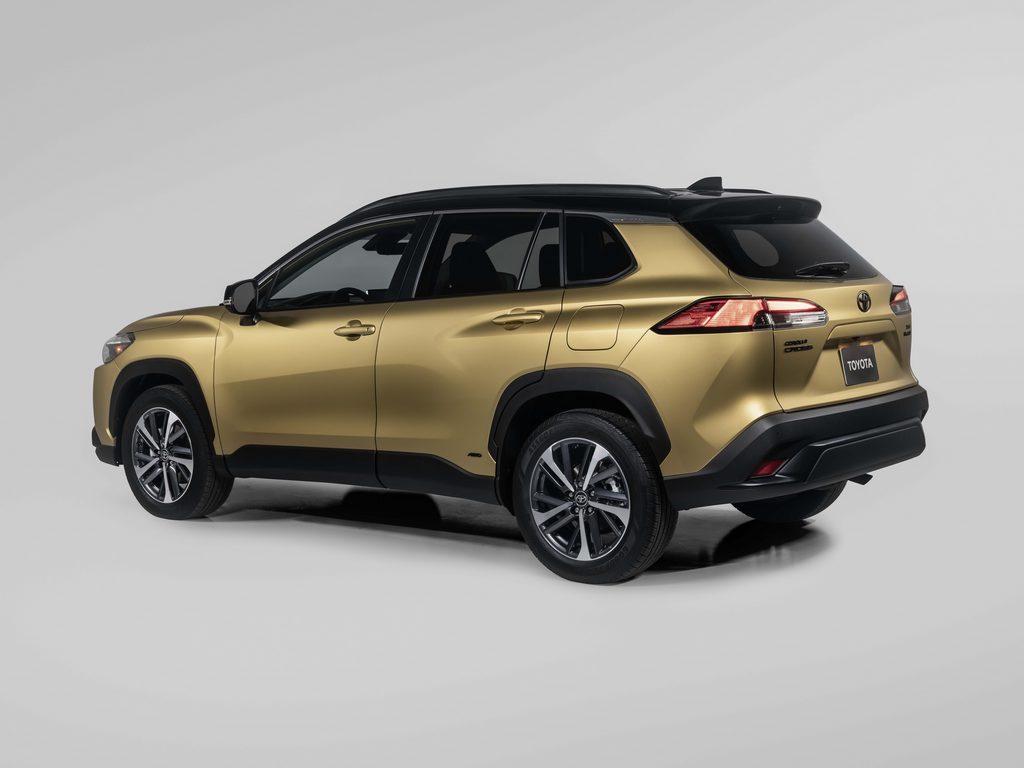 Corolla Cross Hybrid 2