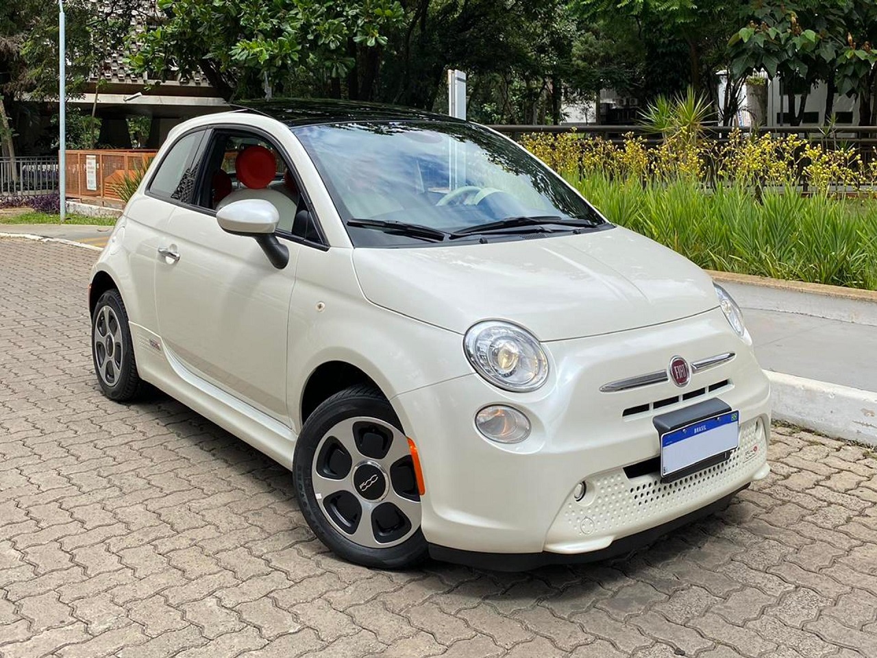 Foto 2 Fiat 500 Elétrico