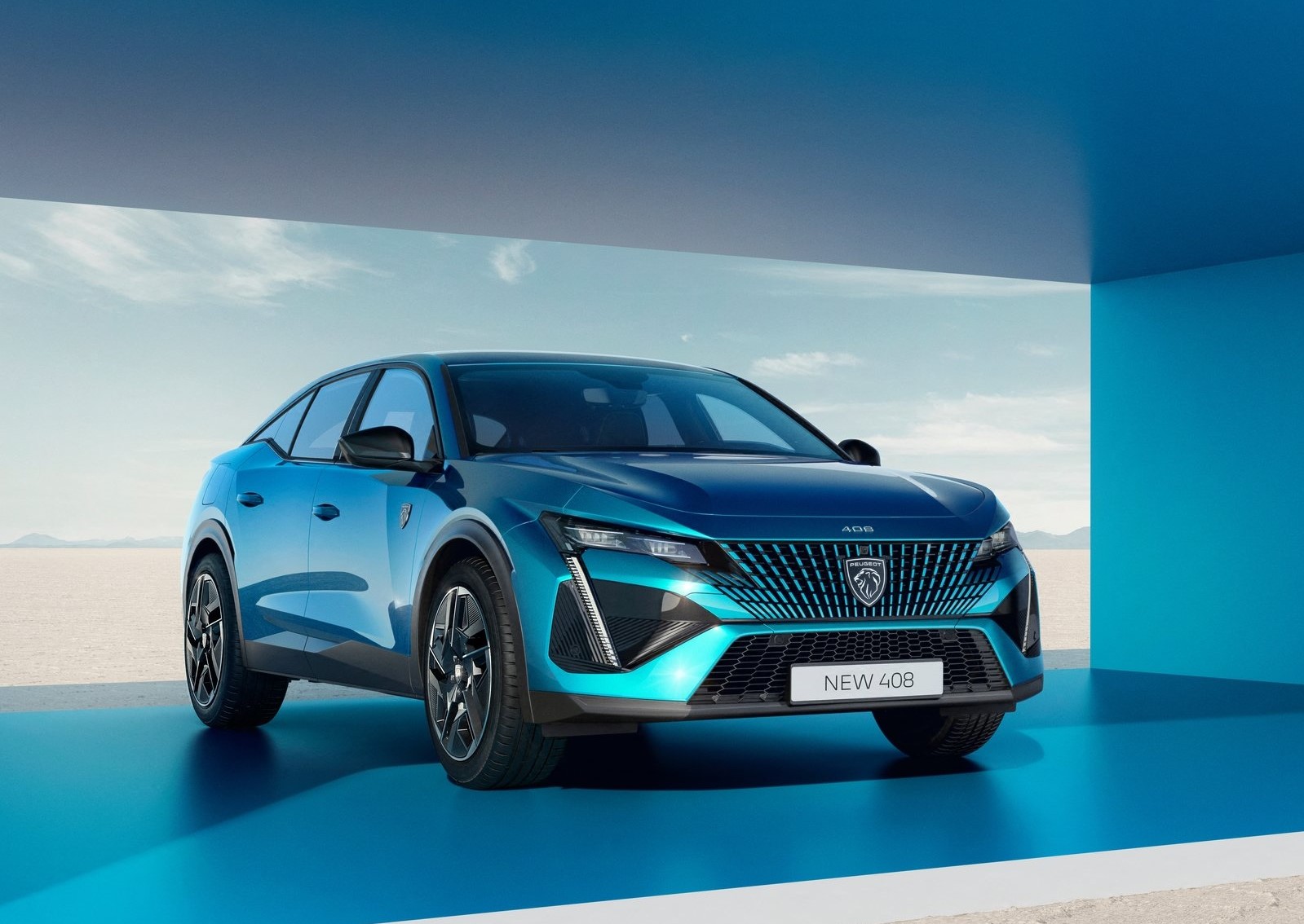 Peugeot 408 Hybrid (7)