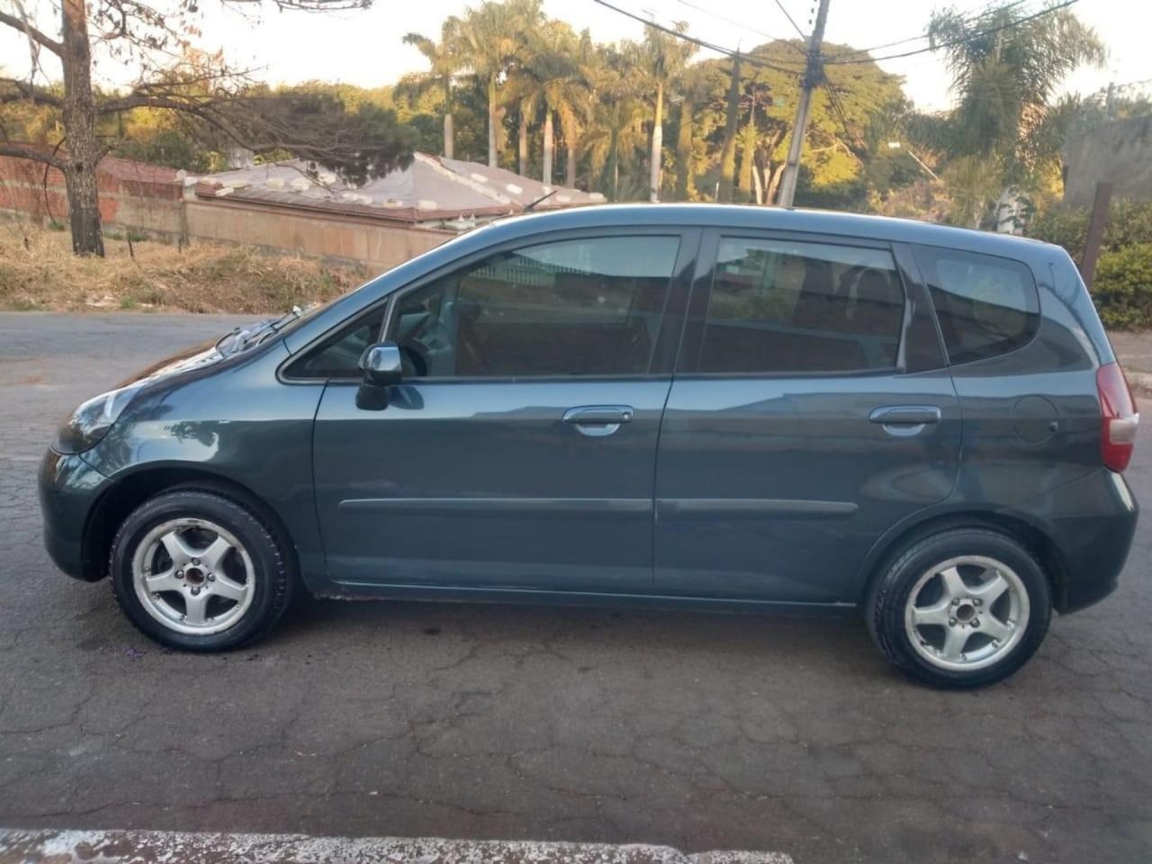 Honda Fit 1.4 Lxl 8v Gasolina 4p Manual Wmimagem22112150582