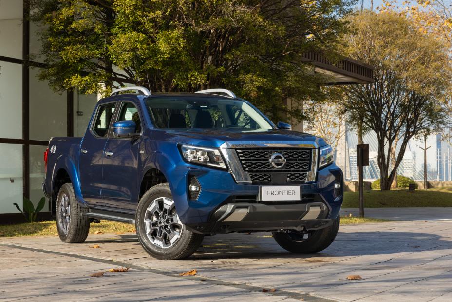 Nissan Frontier Platinum (2)