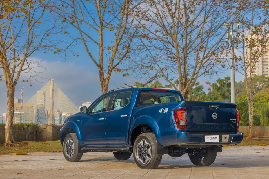 Nissan Frontier Platinum (4)