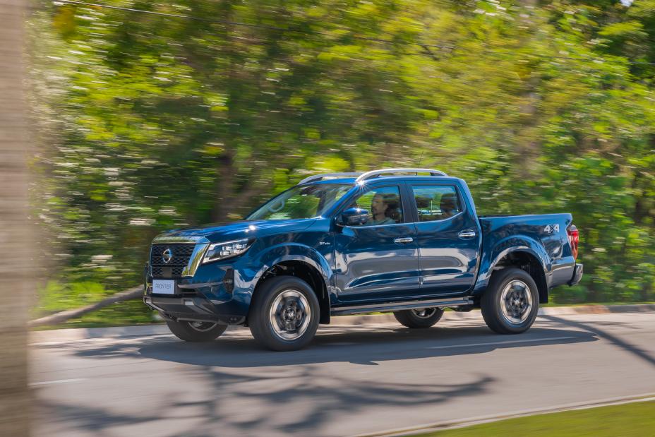 Nissan Frontier Platinum (14)