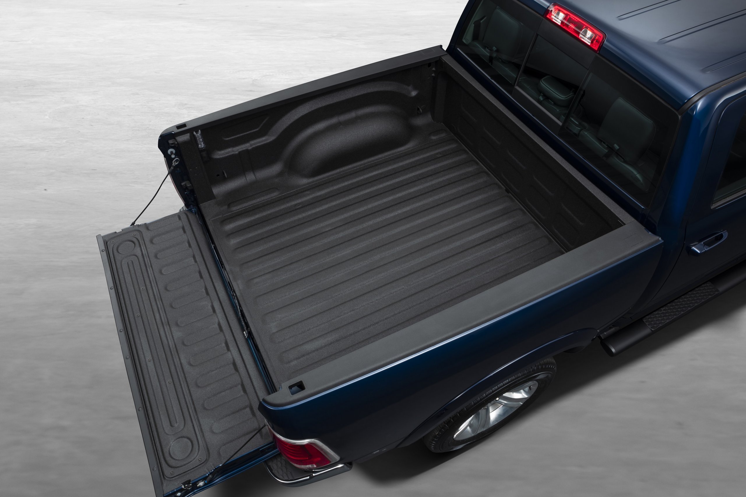 Ram Classic Laramie 013