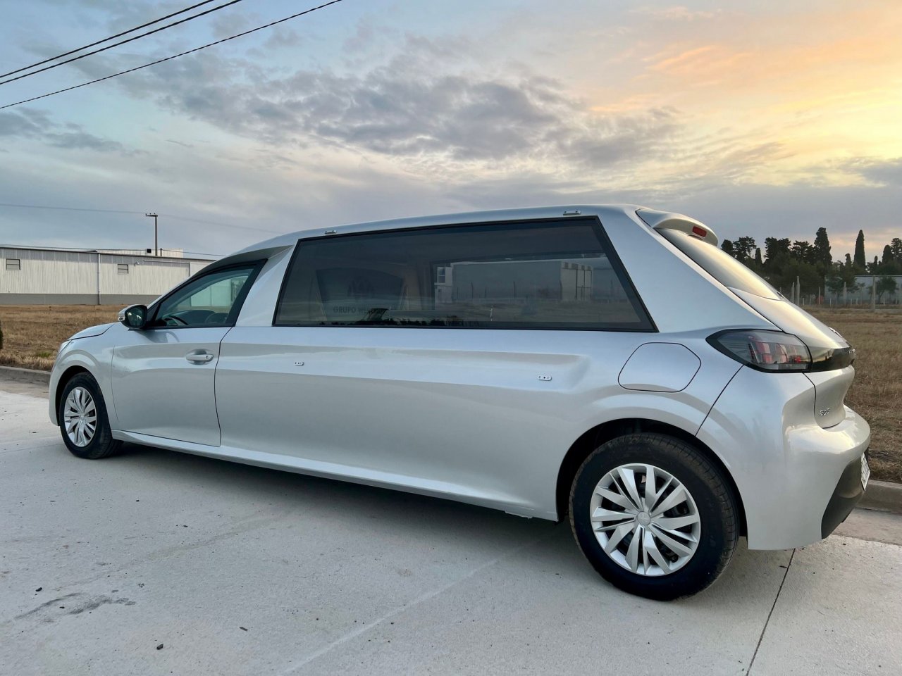 Peugeot 208 Funerário