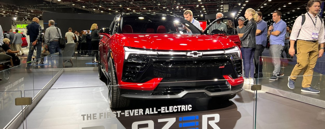 Novo Chevrolet Blazer elétrico chega ao Brasil em 2024 - fotos e detalhes