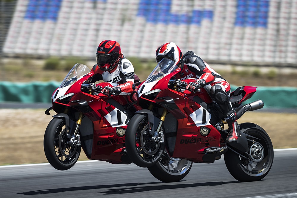 Moto esportiva