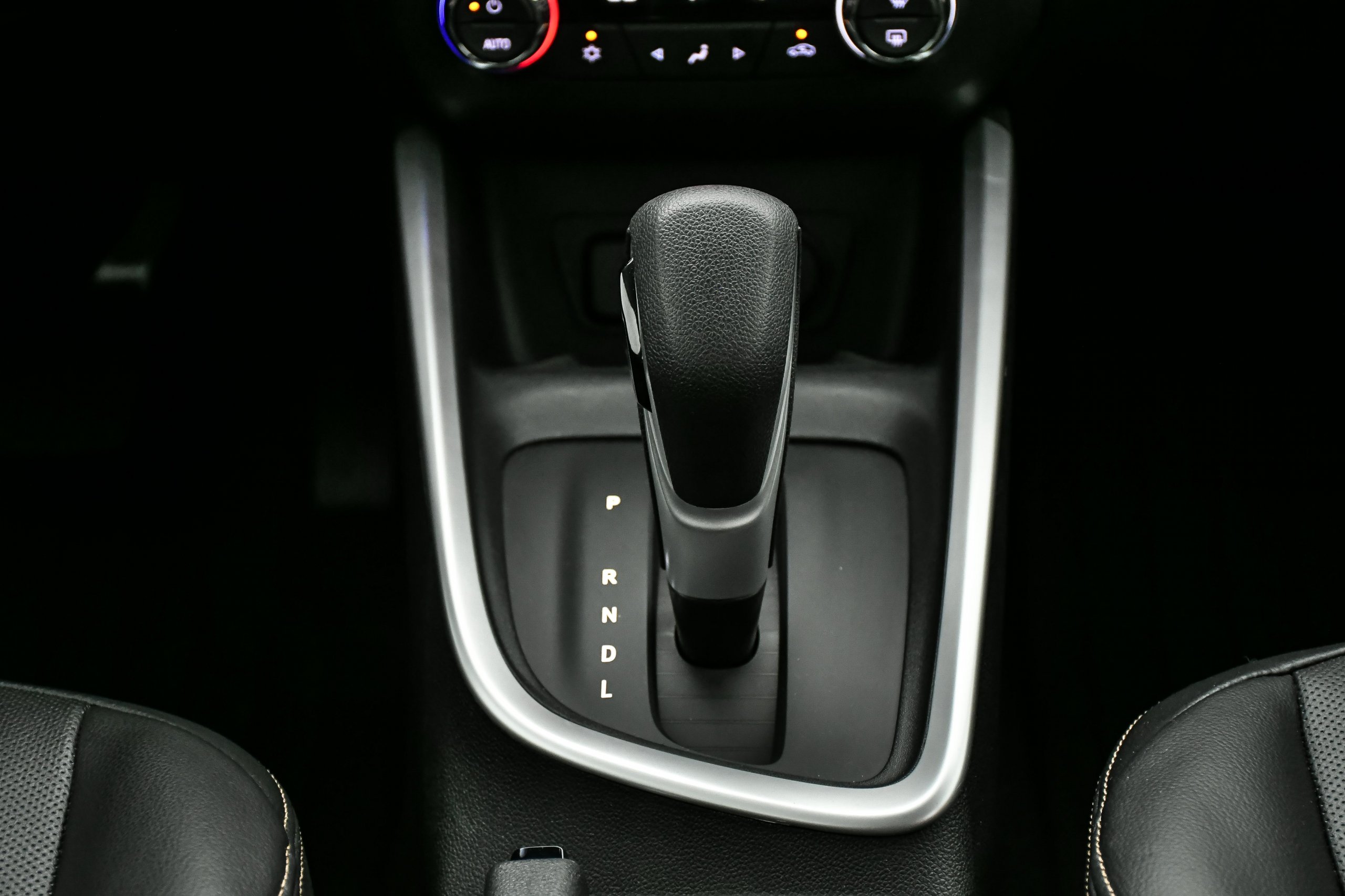 Chevrolet Onix Plus Premier (1)