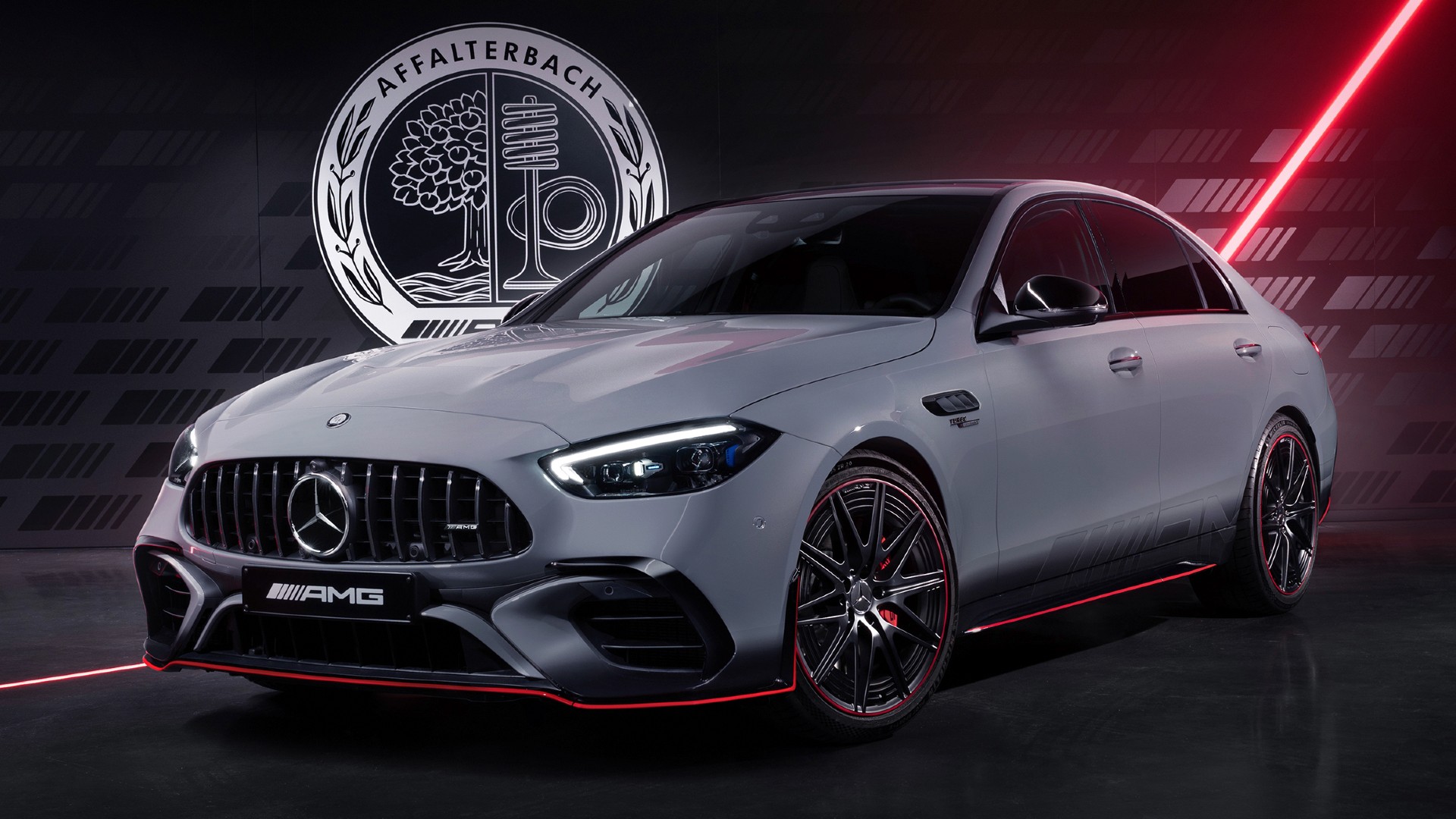 Mercedes C63 híbrido ganha versão inspirada na F1