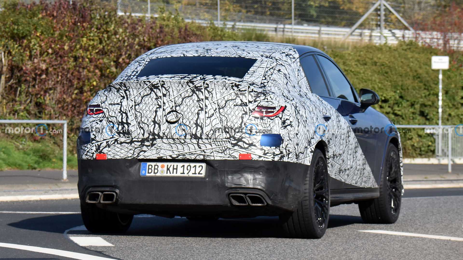 Mercedes Benz Glc Coupe 63 Amg (2)