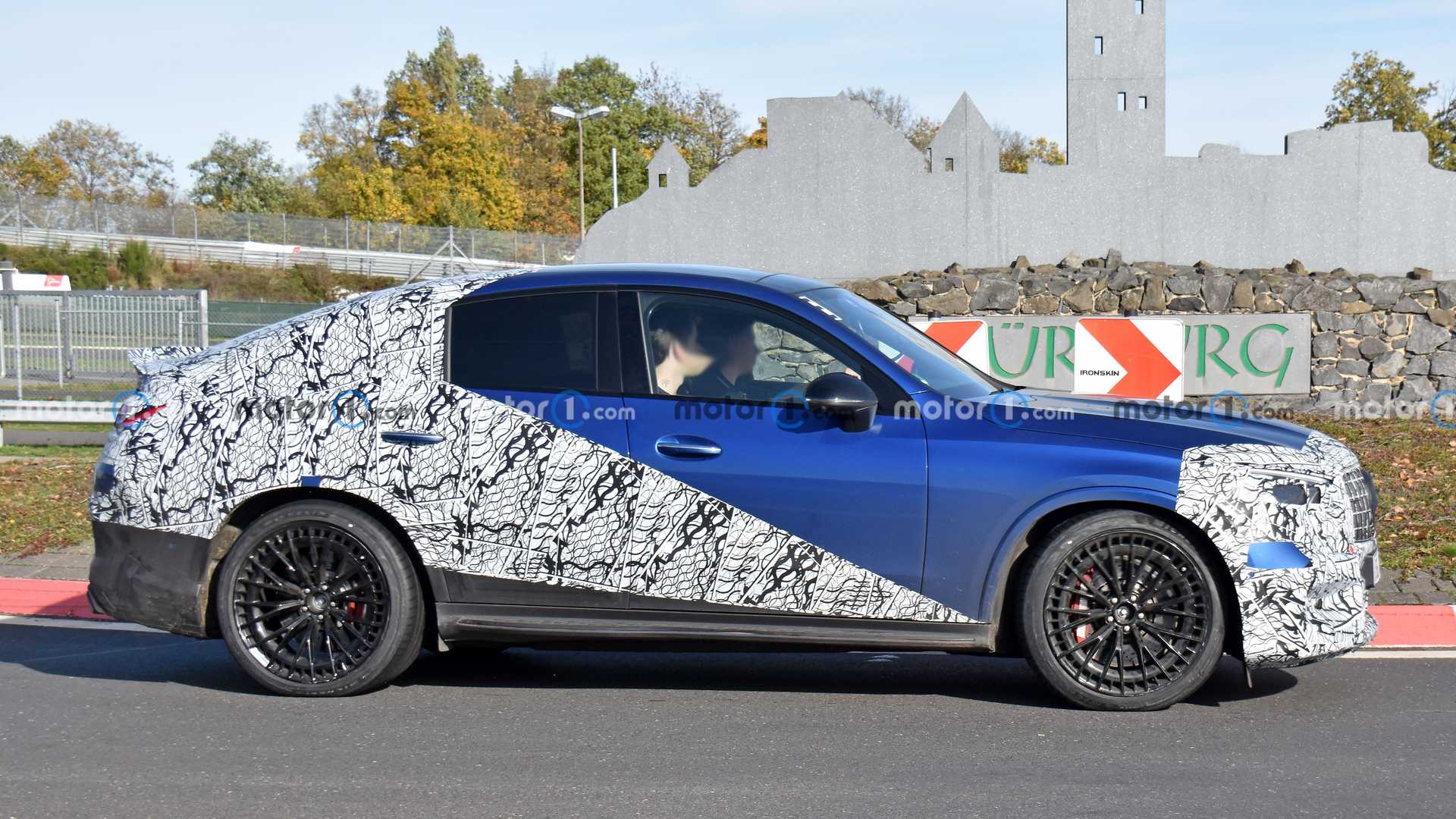 Mercedes Benz Glc Coupe 63 Amg (3)