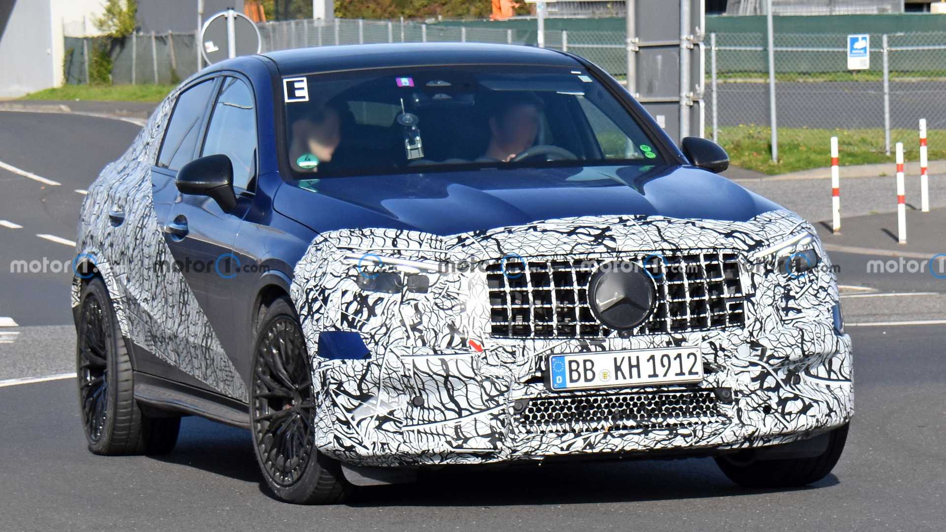 Mercedes Benz Glc Coupe 63 Amg (4)