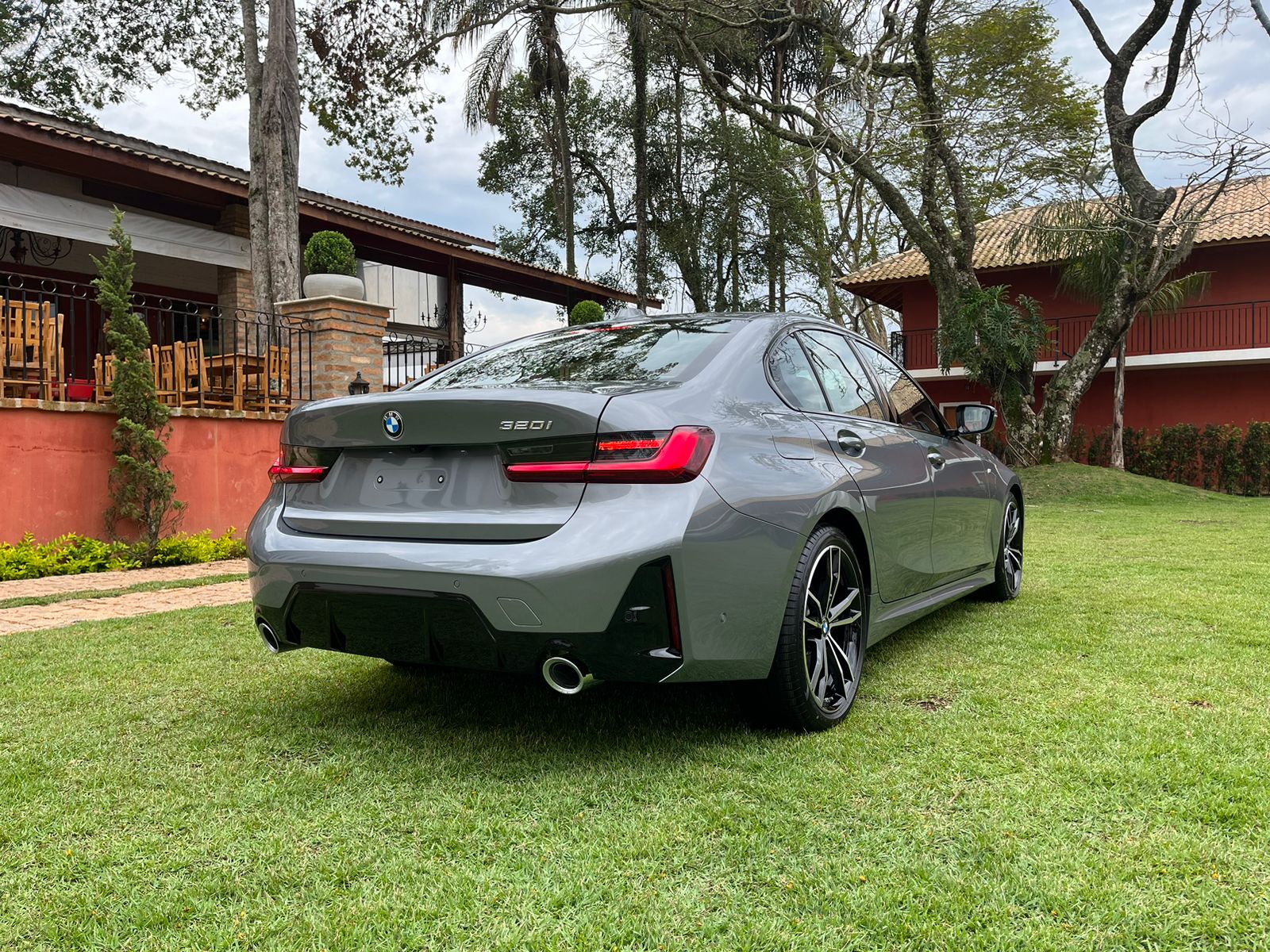 Bmw Série 3 2023 André Traseira